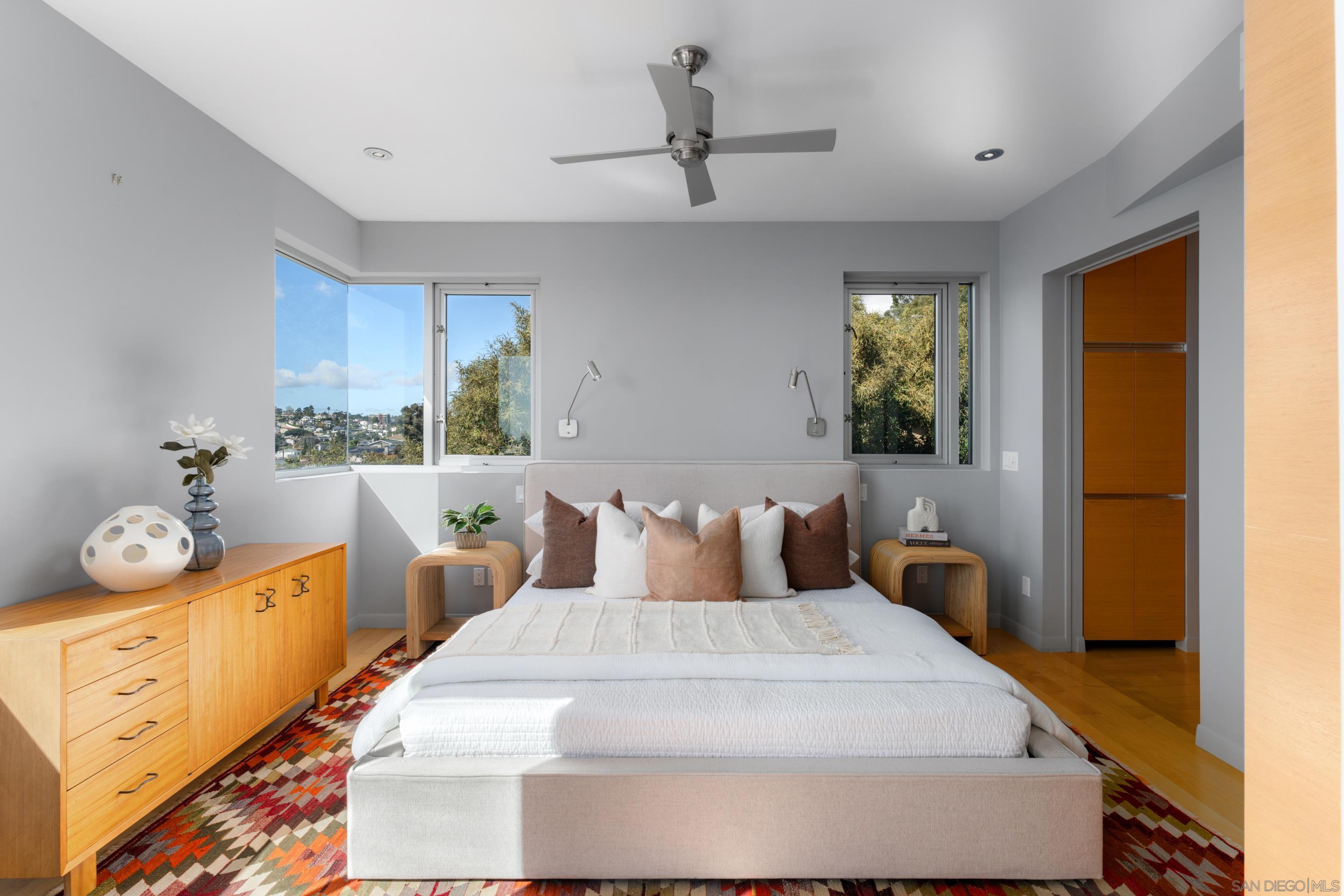 Detail Gallery Image 5 of 31 For 2730  Brant St, San Diego,  CA 92103 - 4 Beds | 3/1 Baths