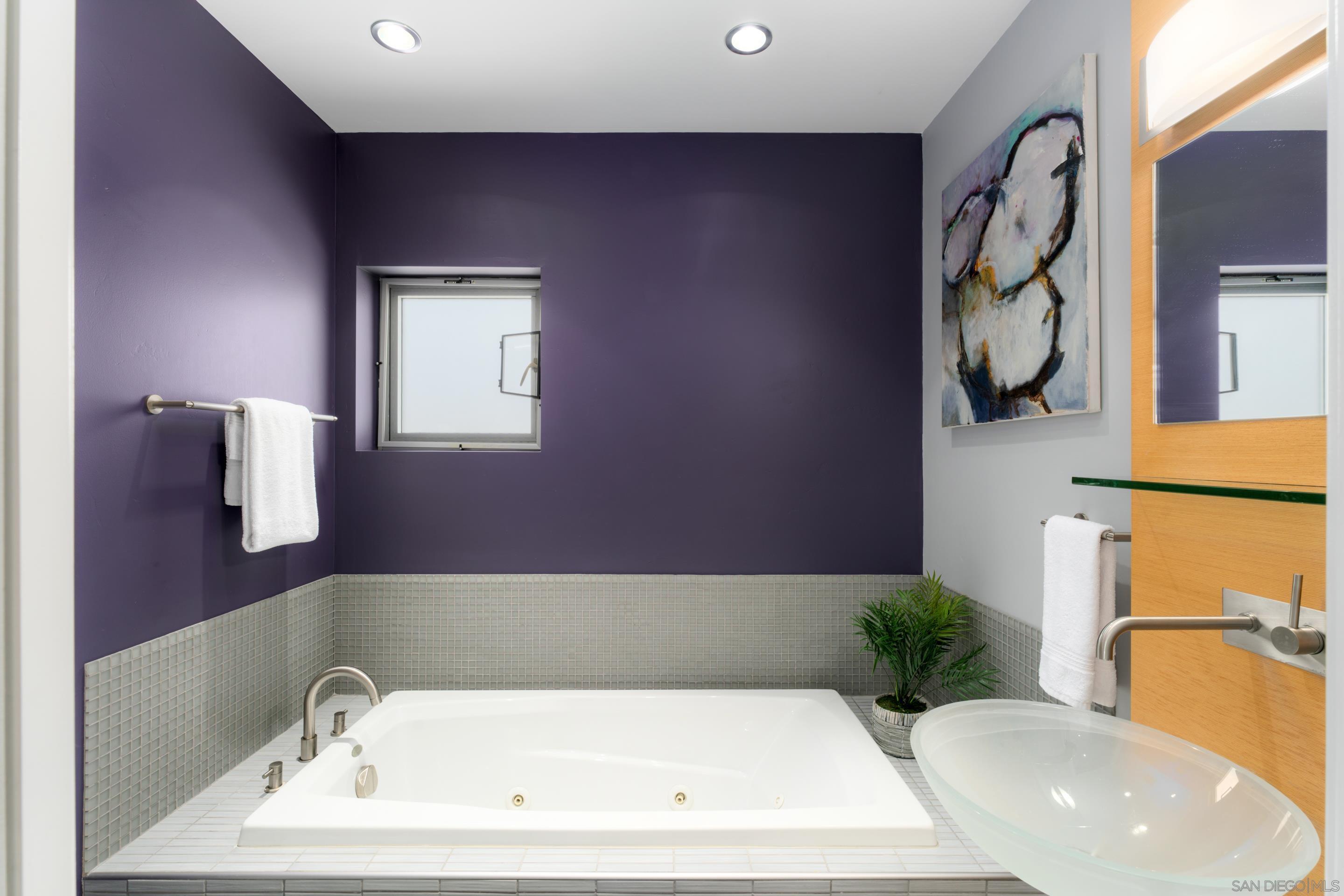 Detail Gallery Image 8 of 31 For 2730  Brant St, San Diego,  CA 92103 - 4 Beds | 3/1 Baths