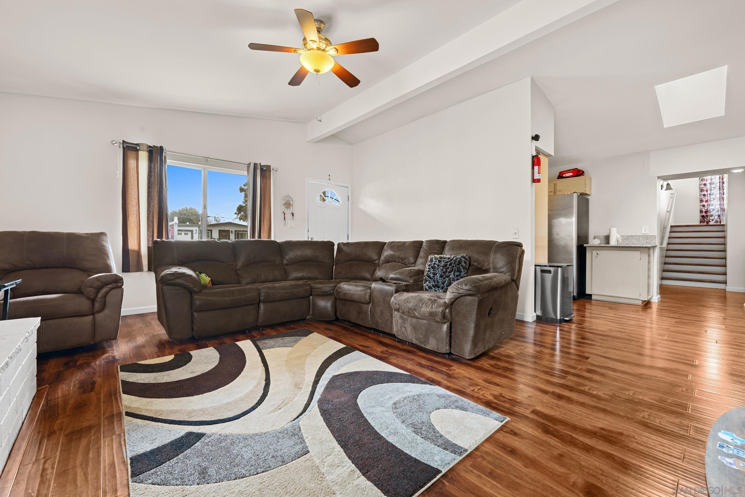 Detail Gallery Image 1 of 1 For 554  Lindsay St, El Cajon,  CA 92020 - 5 Beds | 2/1 Baths