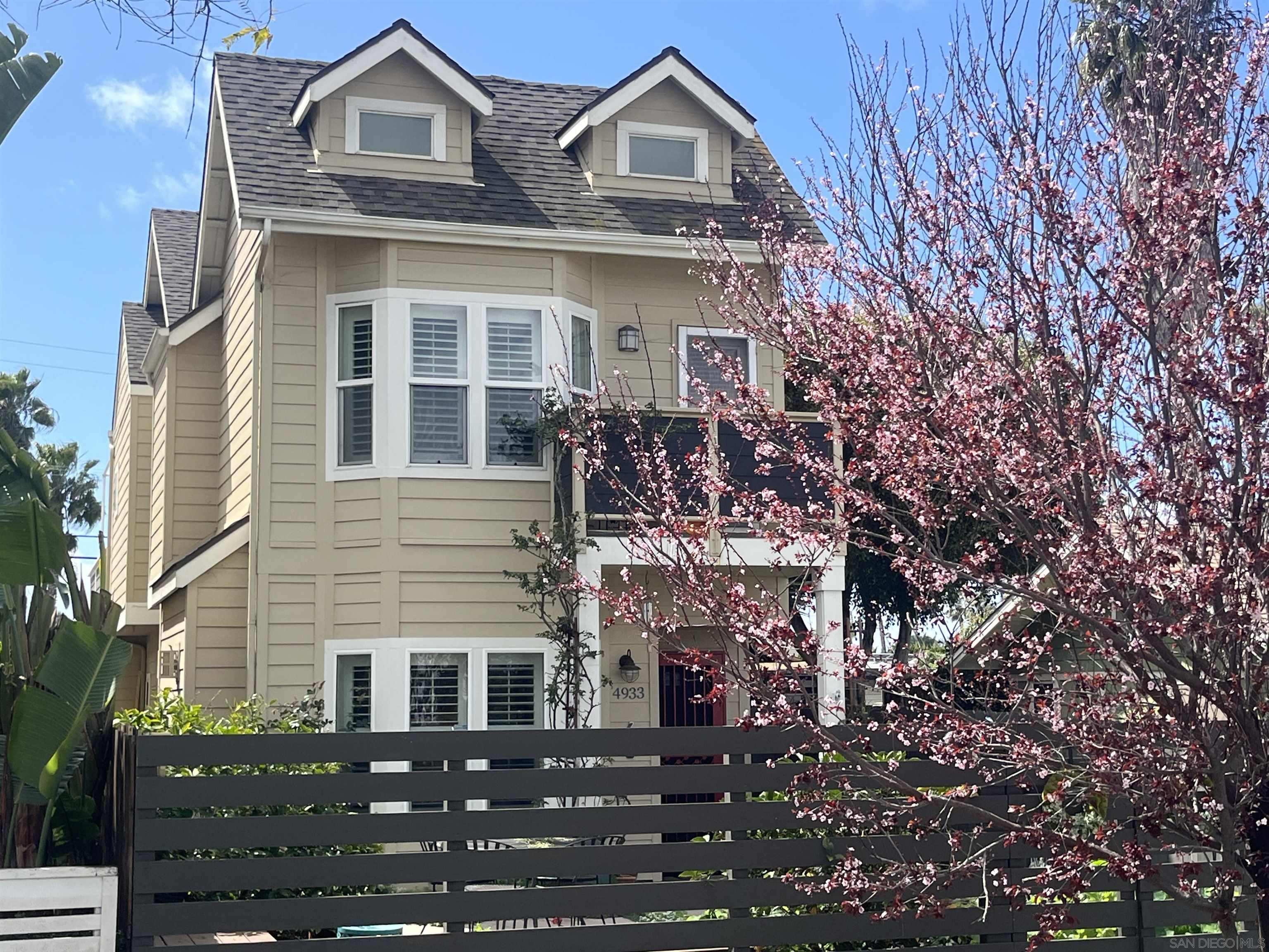 Detail Gallery Image 1 of 1 For 4933  Muir Avenue, San Diego,  CA 92107 - 3 Beds | 2/1 Baths