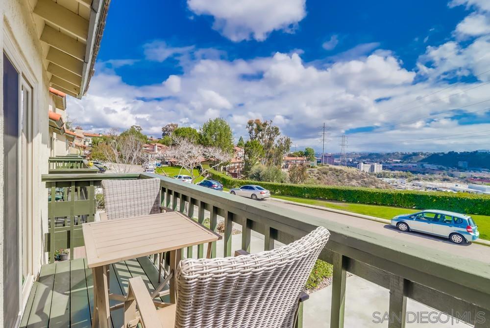 Detail Gallery Image 18 of 45 For 6826  Camino Berdecio, San Diego,  CA 92111 - 3 Beds | 3 Baths