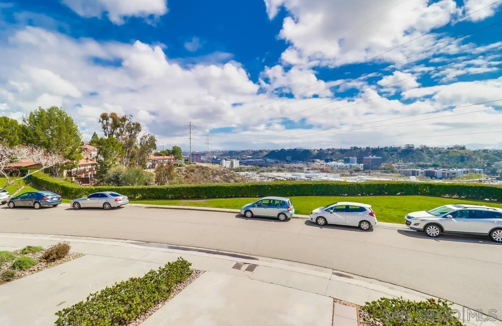 Detail Gallery Image 19 of 45 For 6826  Camino Berdecio, San Diego,  CA 92111 - 3 Beds | 3 Baths