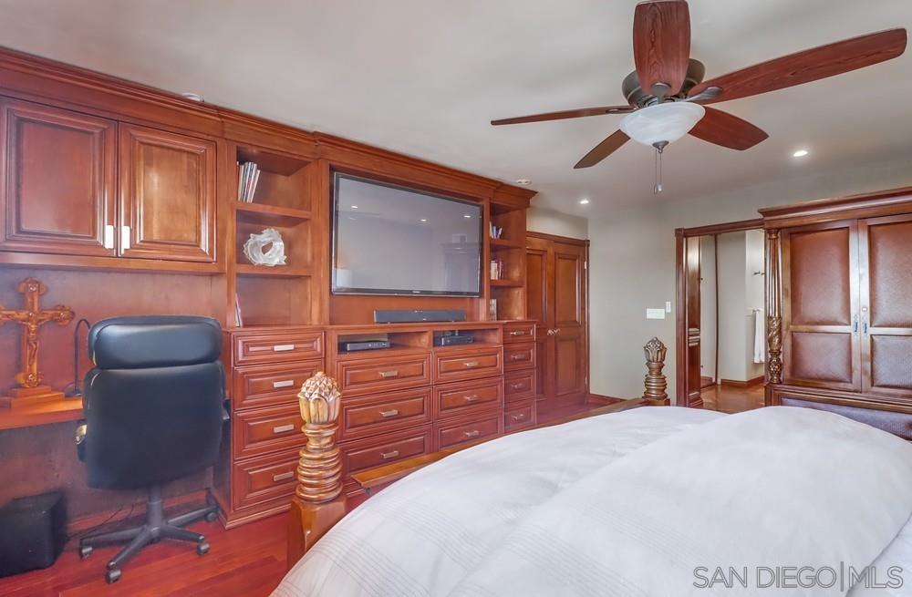 Detail Gallery Image 29 of 45 For 6826  Camino Berdecio, San Diego,  CA 92111 - 3 Beds | 3 Baths