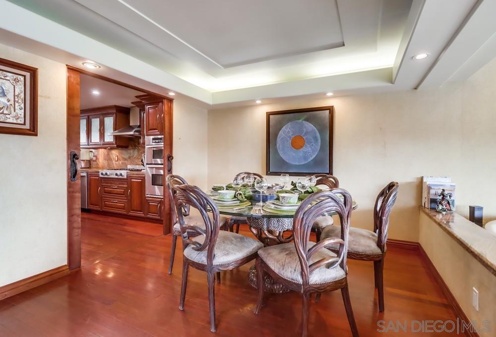 Detail Gallery Image 8 of 45 For 6826  Camino Berdecio, San Diego,  CA 92111 - 3 Beds | 3 Baths