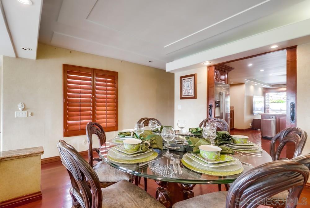 Detail Gallery Image 9 of 45 For 6826  Camino Berdecio, San Diego,  CA 92111 - 3 Beds | 3 Baths