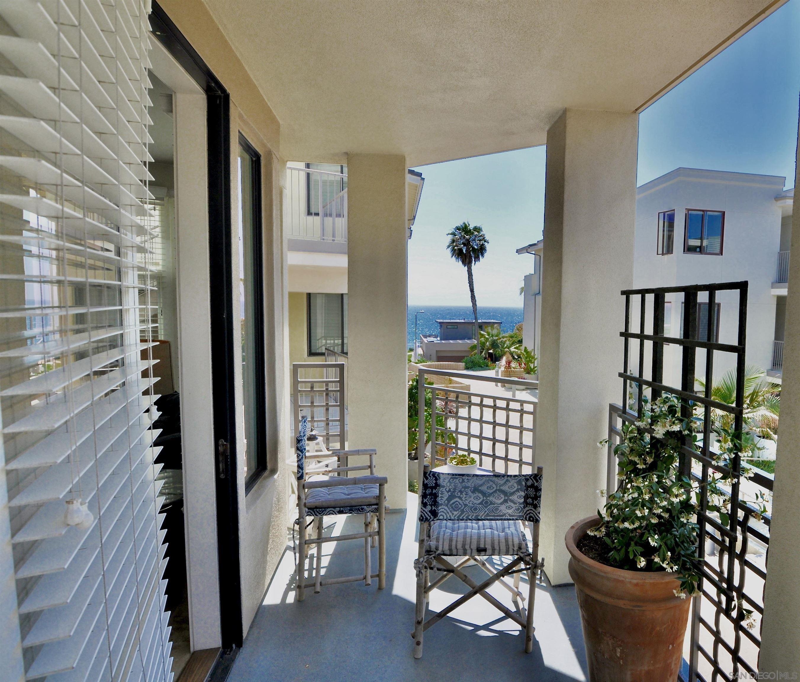 Detail Gallery Image 1 of 1 For 5410  La Jolla Blvd  #A212,  La Jolla,  CA 92037 - 2 Beds | 1/1 Baths