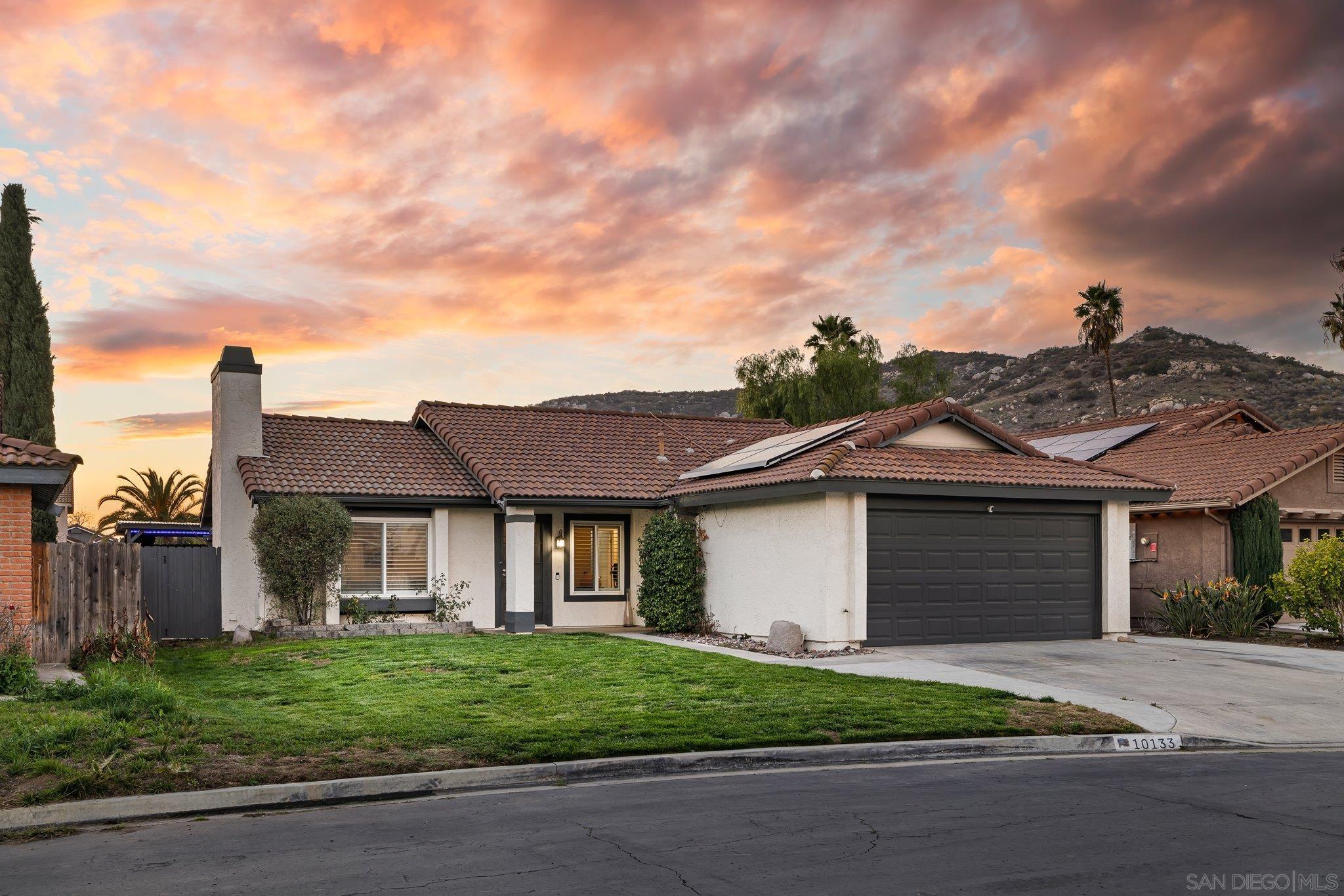 Detail Gallery Image 1 of 1 For 10133  Paseo Palmas Dr, Lakeside,  CA 92040 - 3 Beds | 2 Baths