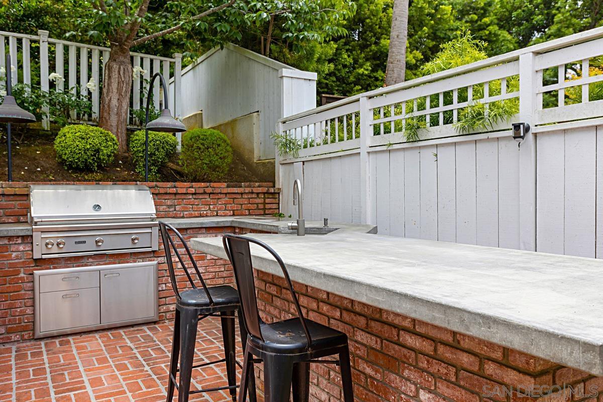 Detail Gallery Image 32 of 38 For Zuni Drive, Del Mar,  CA 92014 - 4 Beds | 3 Baths