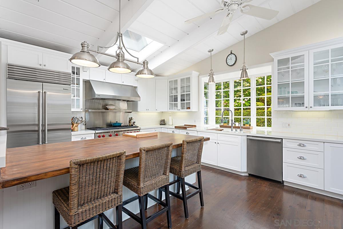 Detail Gallery Image 8 of 38 For Zuni Drive, Del Mar,  CA 92014 - 4 Beds | 3 Baths