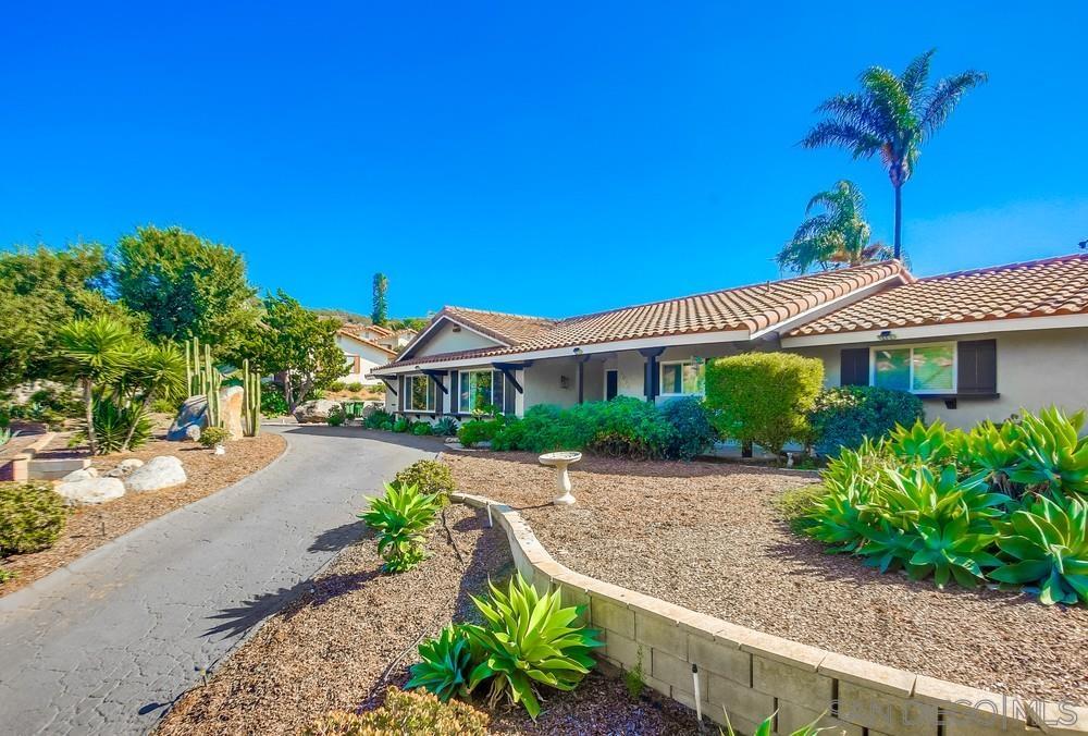 Detail Gallery Image 1 of 1 For 2035  Camino Cantera, Vista,  CA 92084 - 5 Beds | 4/1 Baths