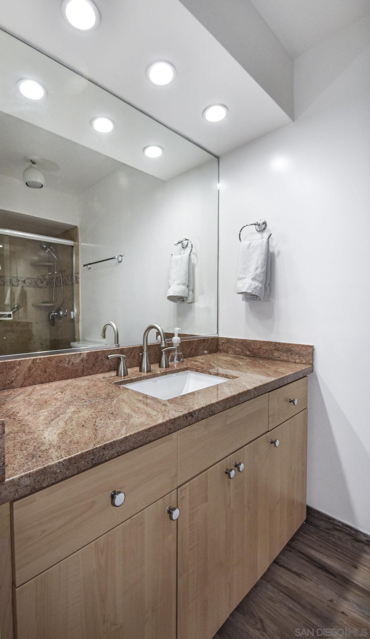 Detail Gallery Image 17 of 30 For 1770  Avenida Del Mundo  410, Coronado,  CA 92118 - 2 Beds | 2 Baths