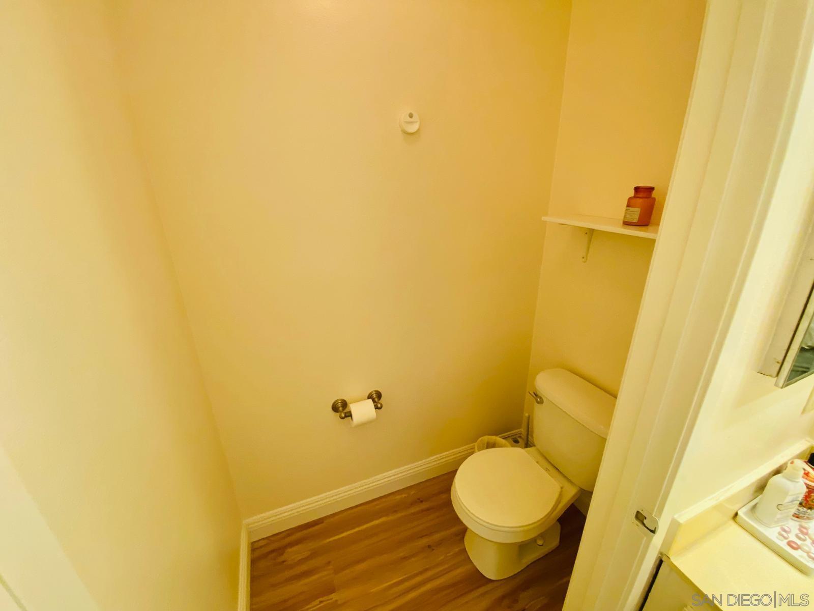 Detail Gallery Image 15 of 32 For 8271  Caminito Modena, La Jolla,  CA 92037 - 3 Beds | 2/1 Baths