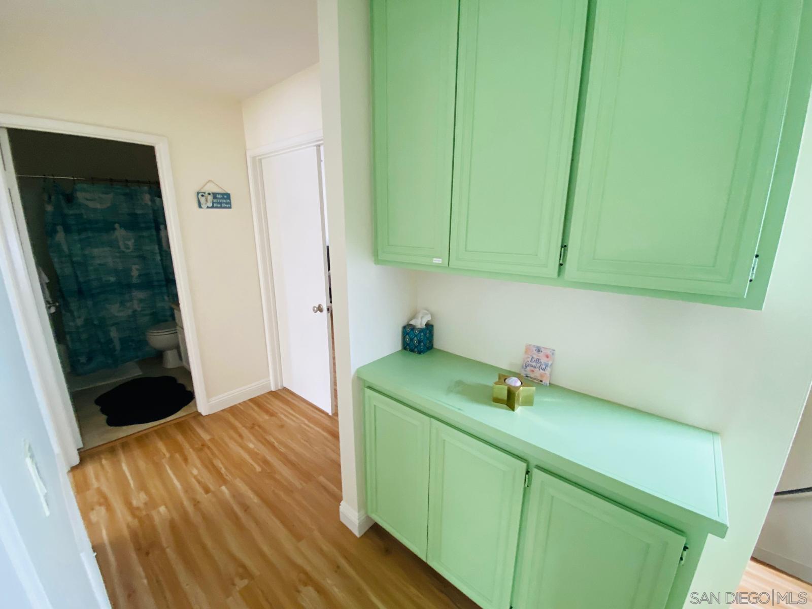 Detail Gallery Image 18 of 32 For 8271  Caminito Modena, La Jolla,  CA 92037 - 3 Beds | 2/1 Baths