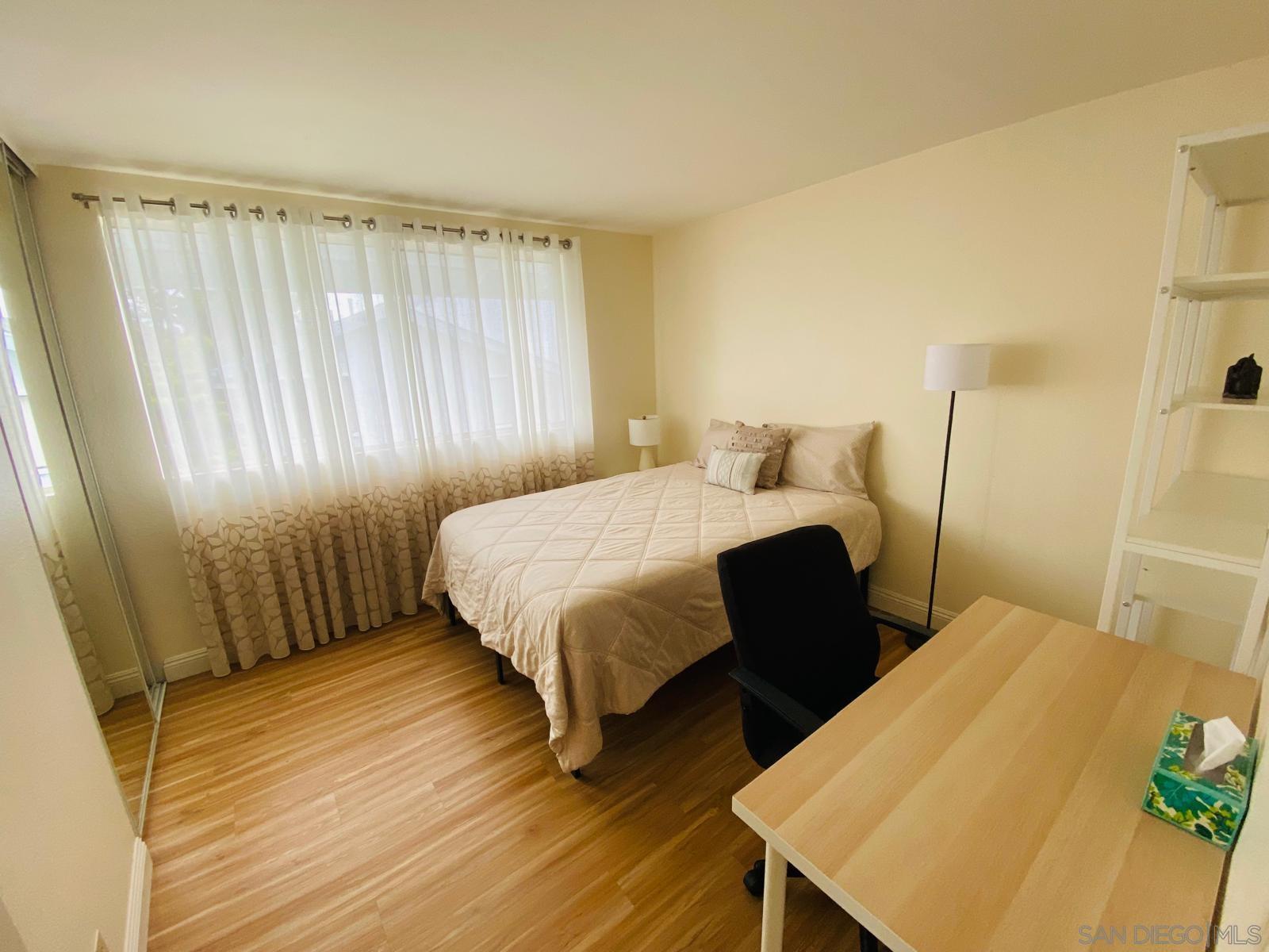 Detail Gallery Image 23 of 32 For 8271  Caminito Modena, La Jolla,  CA 92037 - 3 Beds | 2/1 Baths