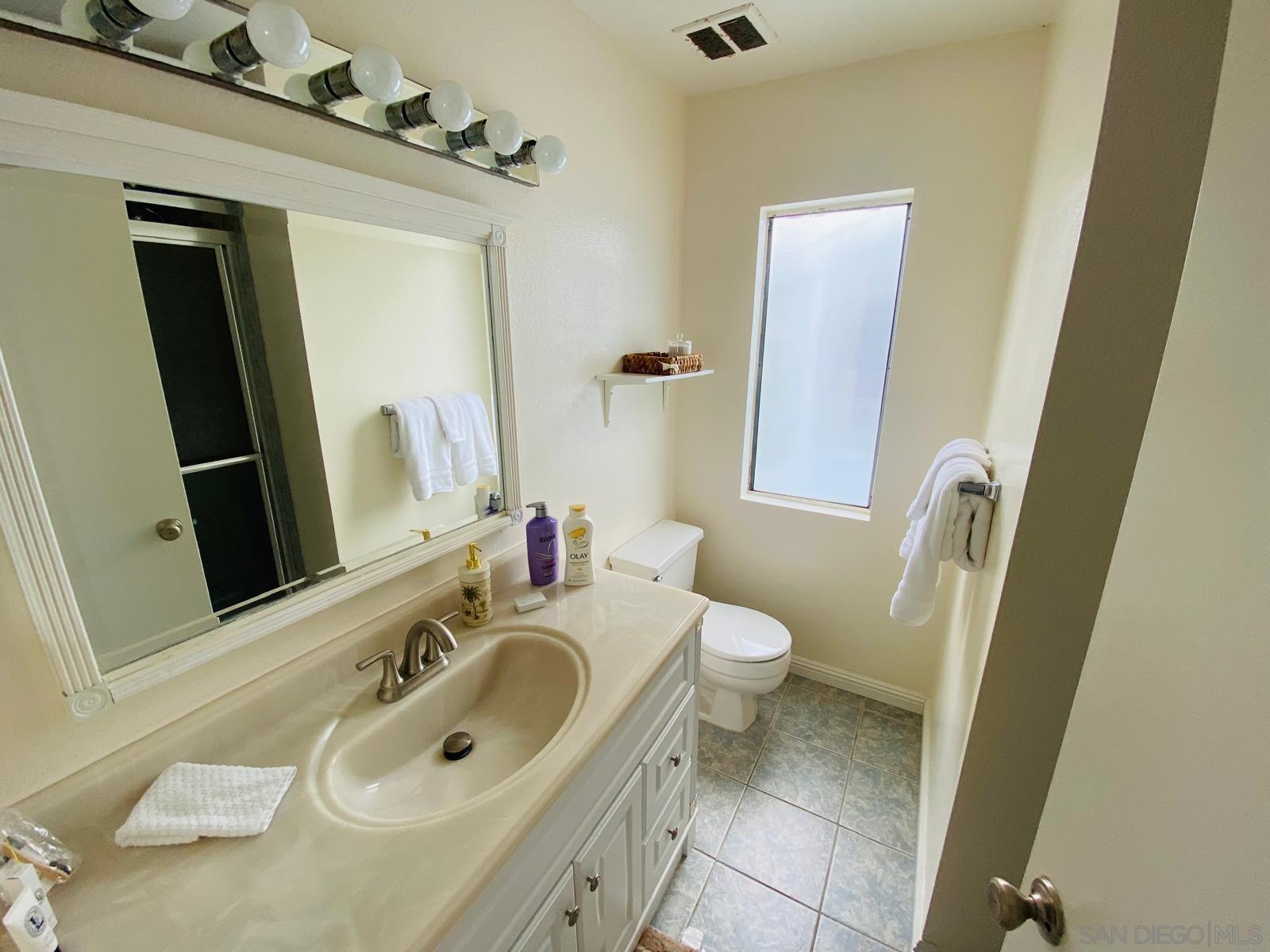 Detail Gallery Image 31 of 32 For 8271  Caminito Modena, La Jolla,  CA 92037 - 3 Beds | 2/1 Baths