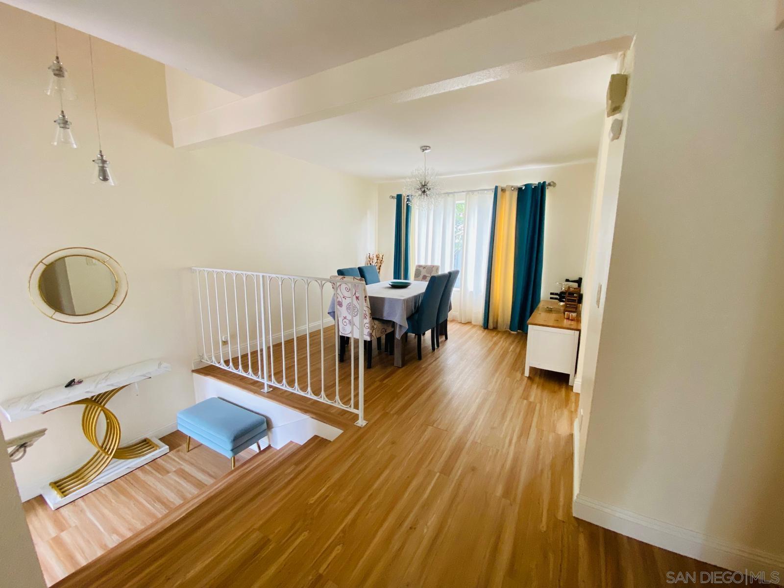 Detail Gallery Image 10 of 32 For 8271  Caminito Modena, La Jolla,  CA 92037 - 3 Beds | 2/1 Baths