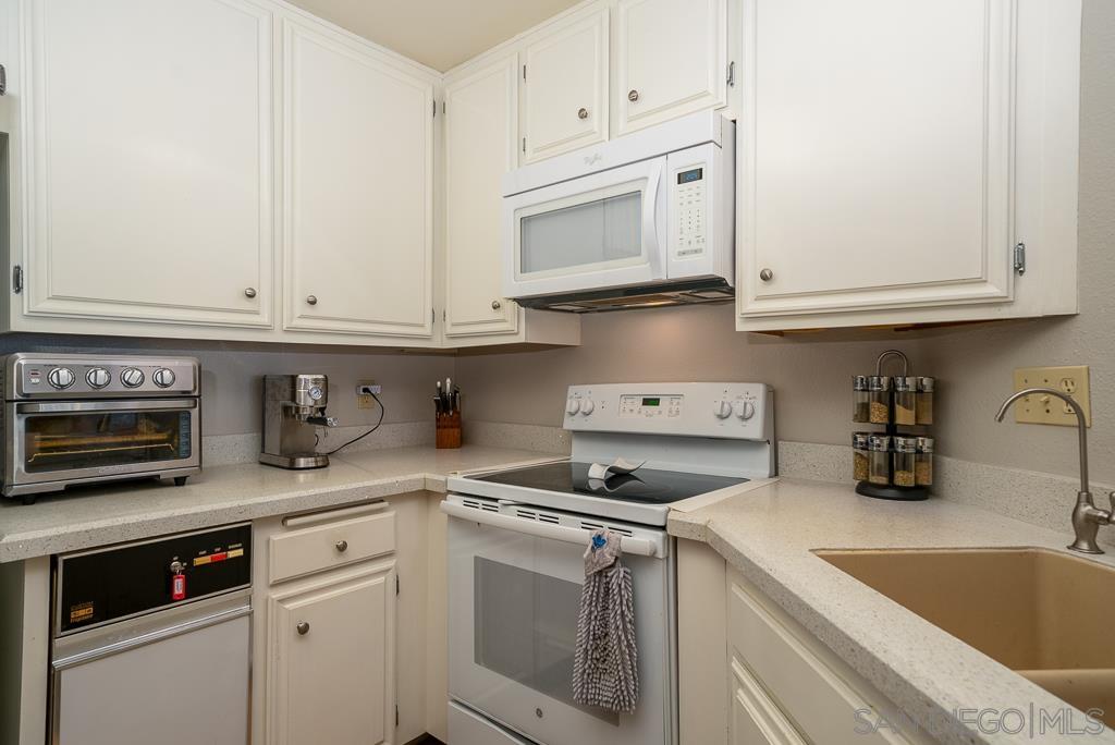 Detail Gallery Image 19 of 64 For 17617  Pomerado Rd  215, San Diego,  CA 92128 - 2 Beds | 2 Baths