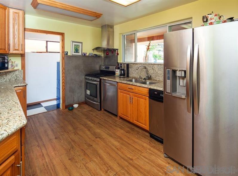 Detail Gallery Image 1 of 1 For 4629  Narragansett, San Diego,  CA 92107 - 4 Beds | 2 Baths