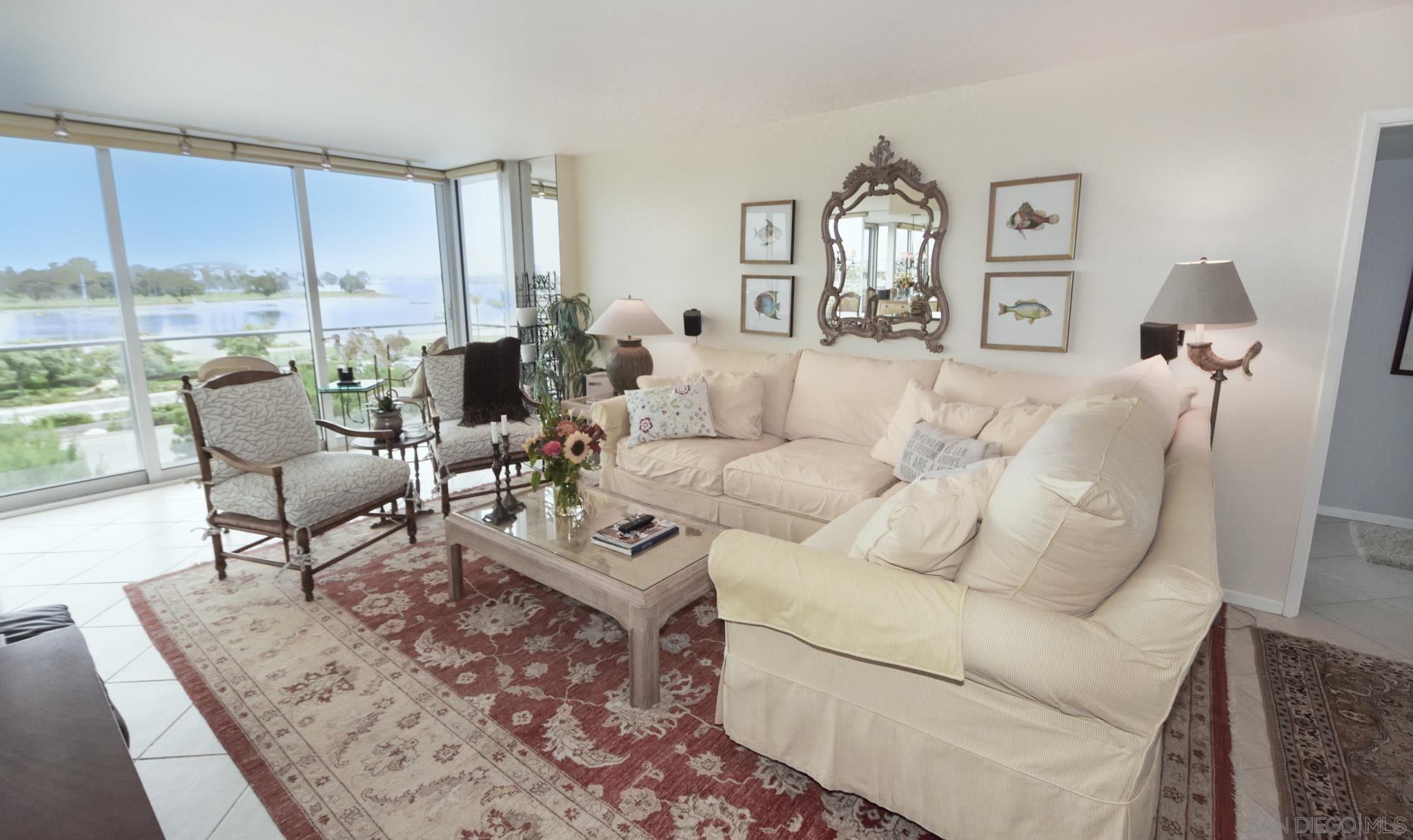 Detail Gallery Image 2 of 22 For 1770  Avenida Del Mundo  206, Coronado,  CA 92118 - 2 Beds | 2 Baths