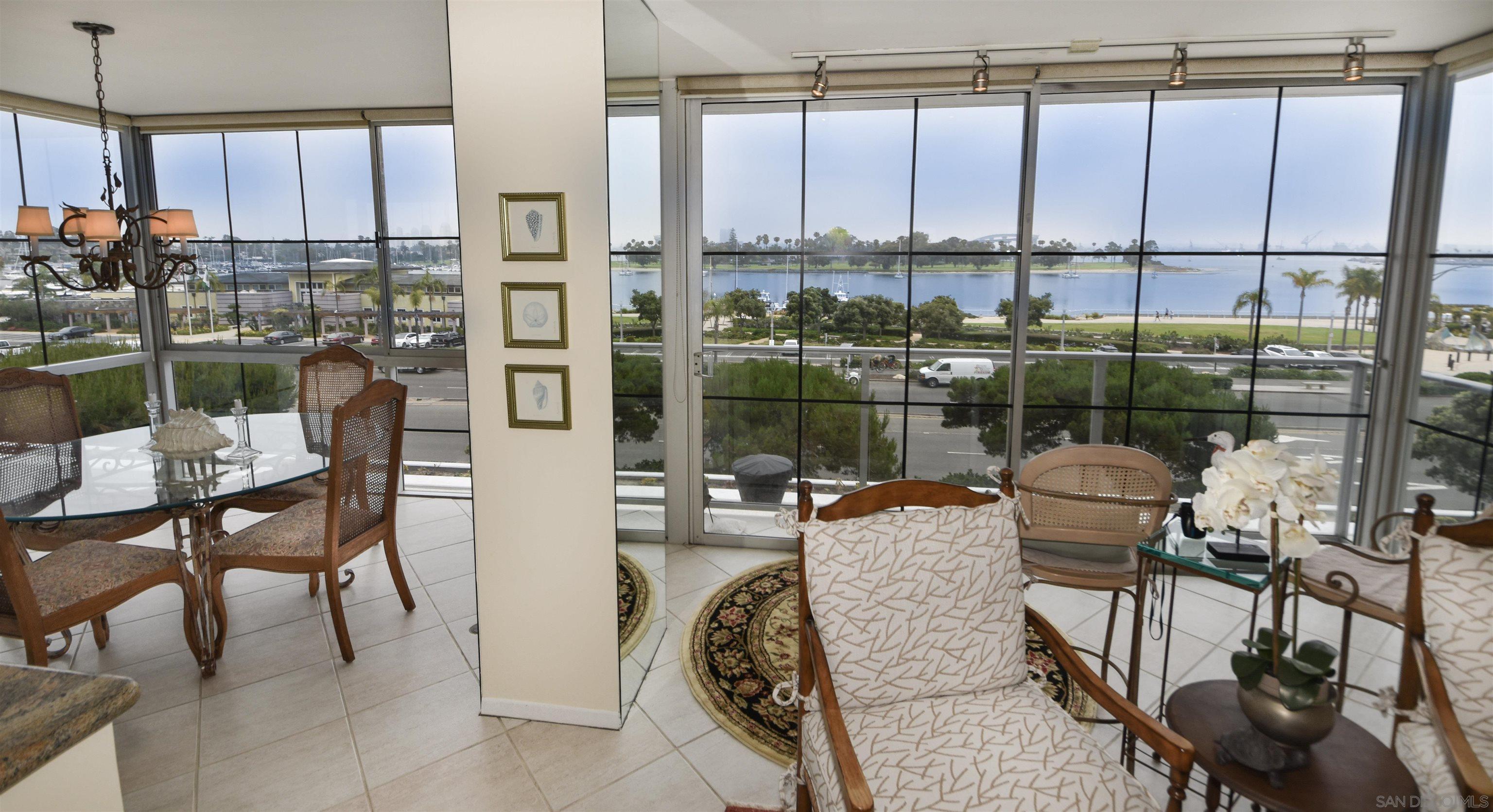 Detail Gallery Image 11 of 22 For 1770  Avenida Del Mundo  206, Coronado,  CA 92118 - 2 Beds | 2 Baths