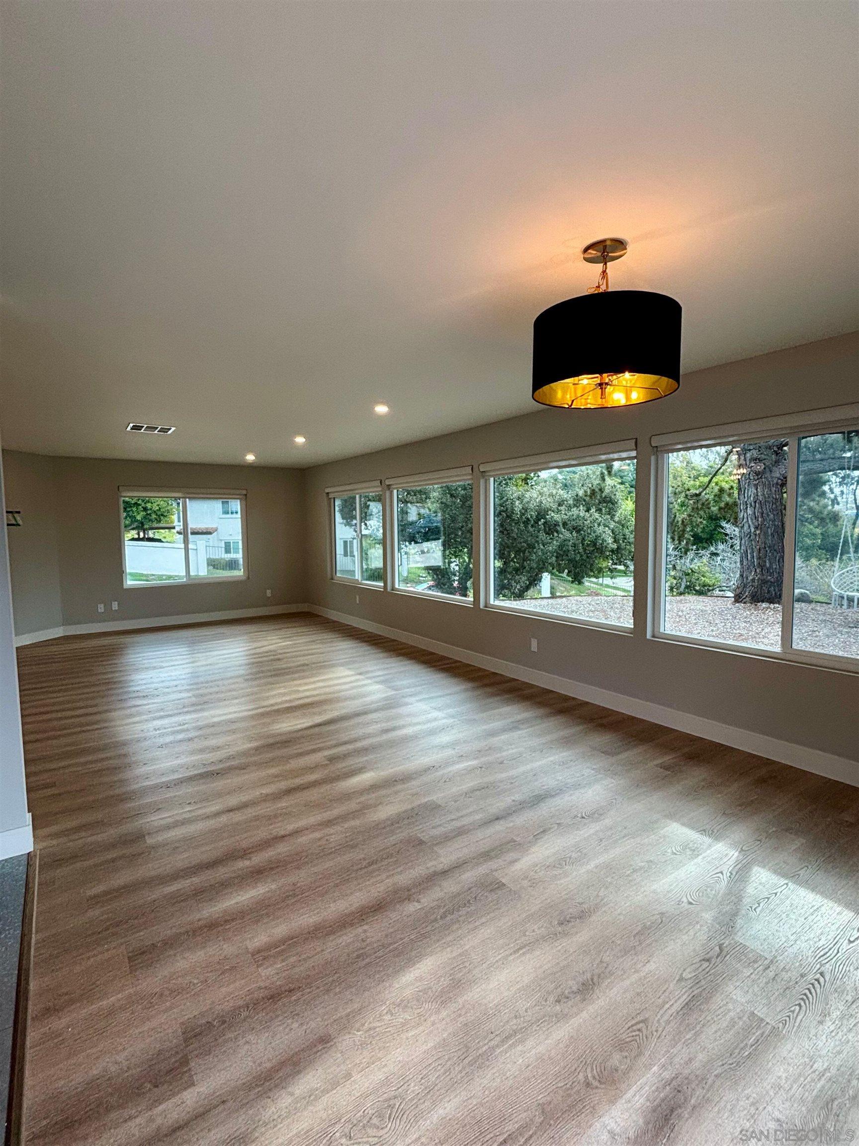 Detail Gallery Image 1 of 1 For 4856  Pacifica Dr., San Diego,  CA 92109 - 3 Beds | 2 Baths