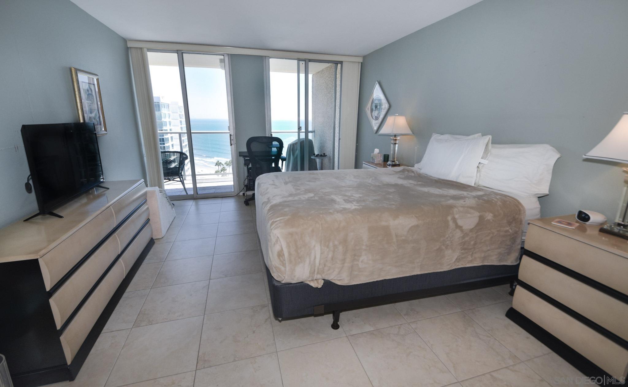 Detail Gallery Image 5 of 13 For 1750  Avenida Del Mundo  1508, Coronado,  CA 92118 - 2 Beds | 2 Baths