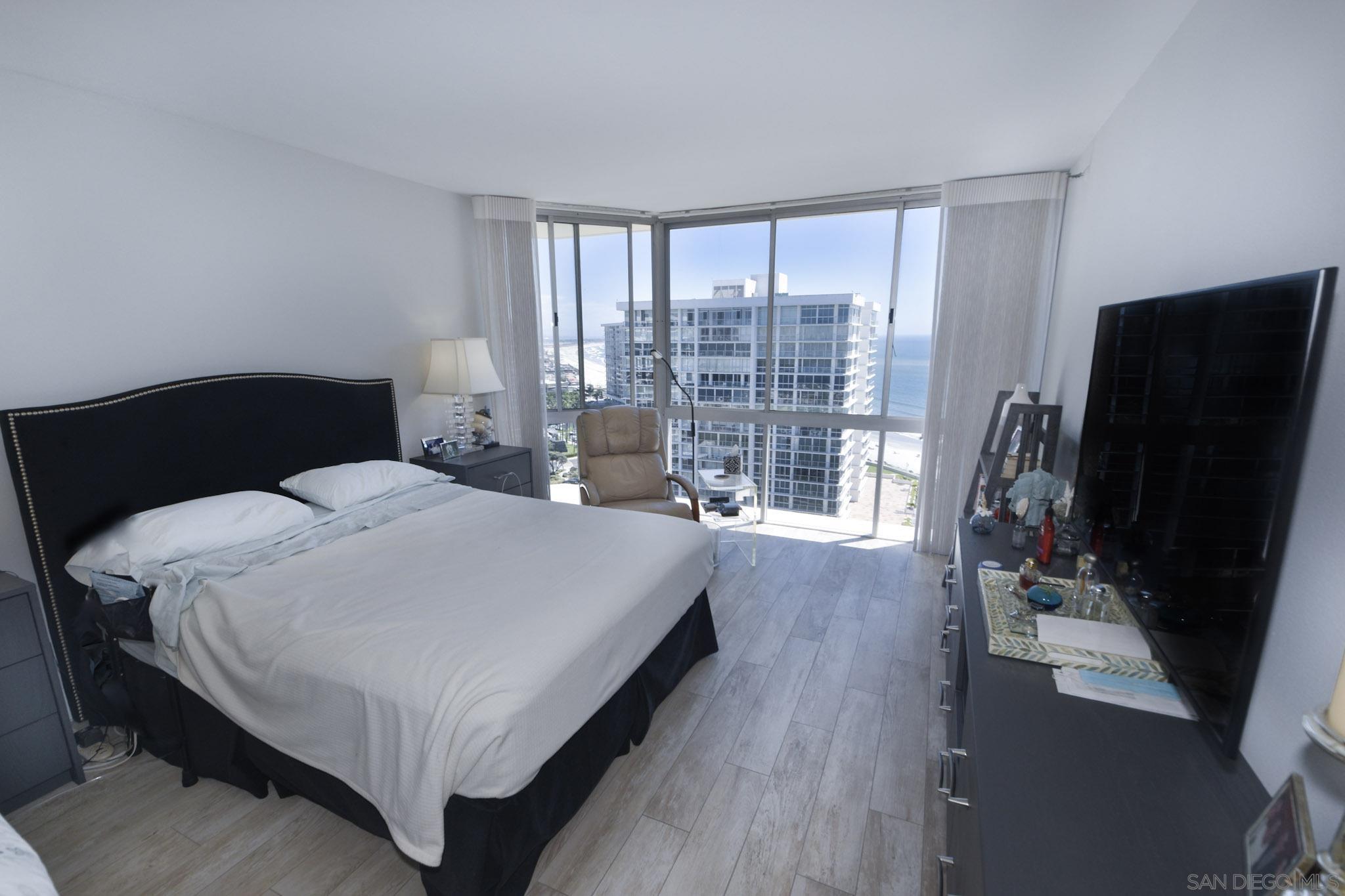 Detail Gallery Image 8 of 13 For 1750  Avenida Del Mundo  1508, Coronado,  CA 92118 - 2 Beds | 2 Baths