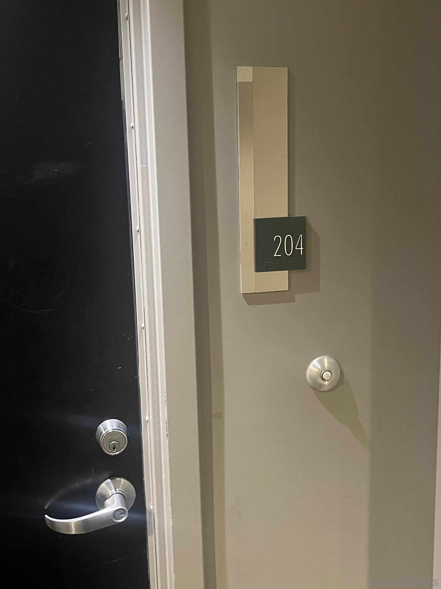 Detail Gallery Image 1 of 1 For 425 W Beech St  204, San Diego,  CA 92101 - 2 Beds | 2 Baths