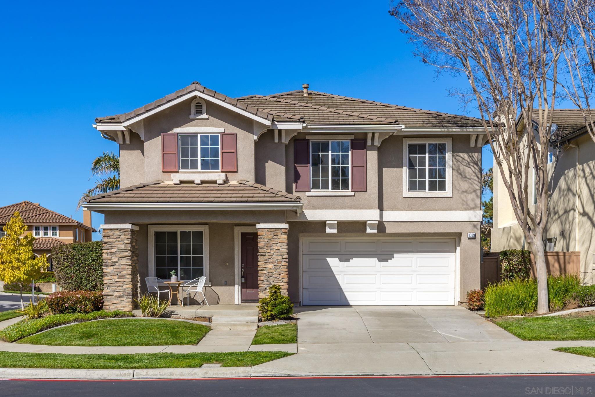 Detail Gallery Image 1 of 1 For 1589  Laurel Cir, Vista,  CA 92081 - 5 Beds | 2/1 Baths