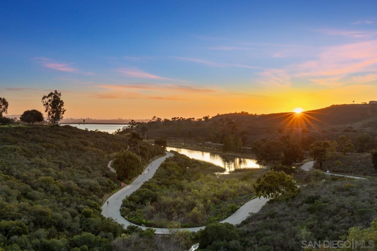 Detail Gallery Image 1 of 1 For 10784  Sunset Ridge Dr, San Diego,  CA 92131 - 4 Beds | 3 Baths