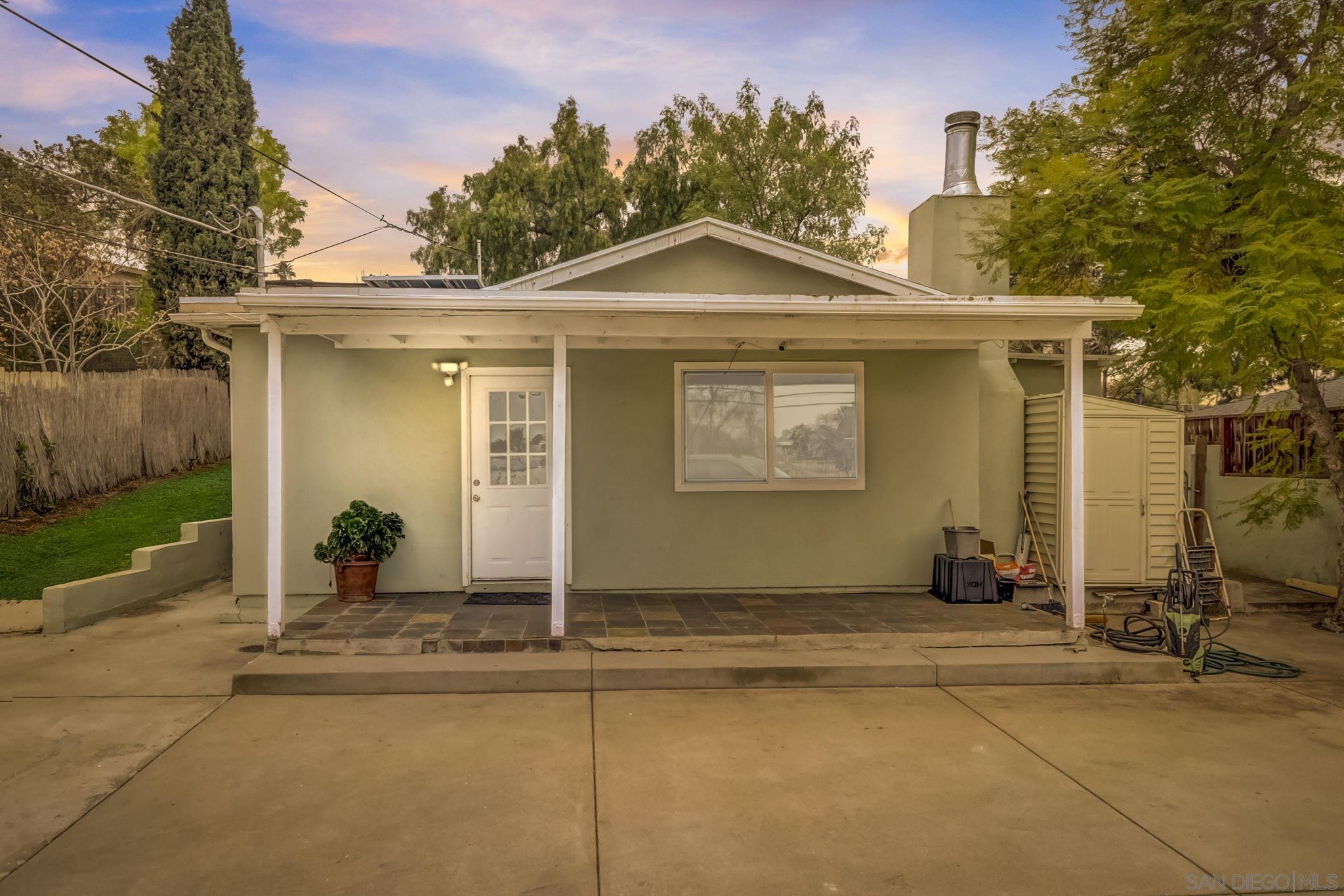 Detail Gallery Image 1 of 1 For 9115  Rosedale Dr, Spring Valley,  CA 91977 - 3 Beds | 2 Baths