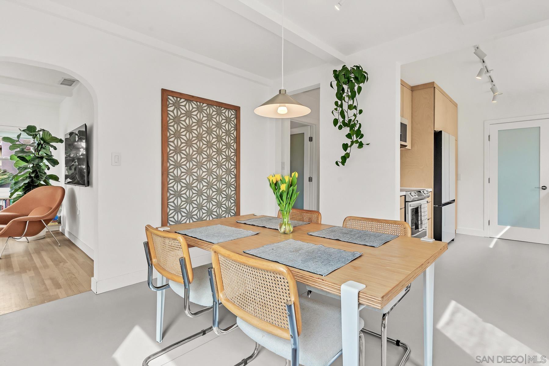 Detail Gallery Image 1 of 1 For 4928  Monroe Avenue, San Diego,  CA 92115 - 2 Beds | 2 Baths