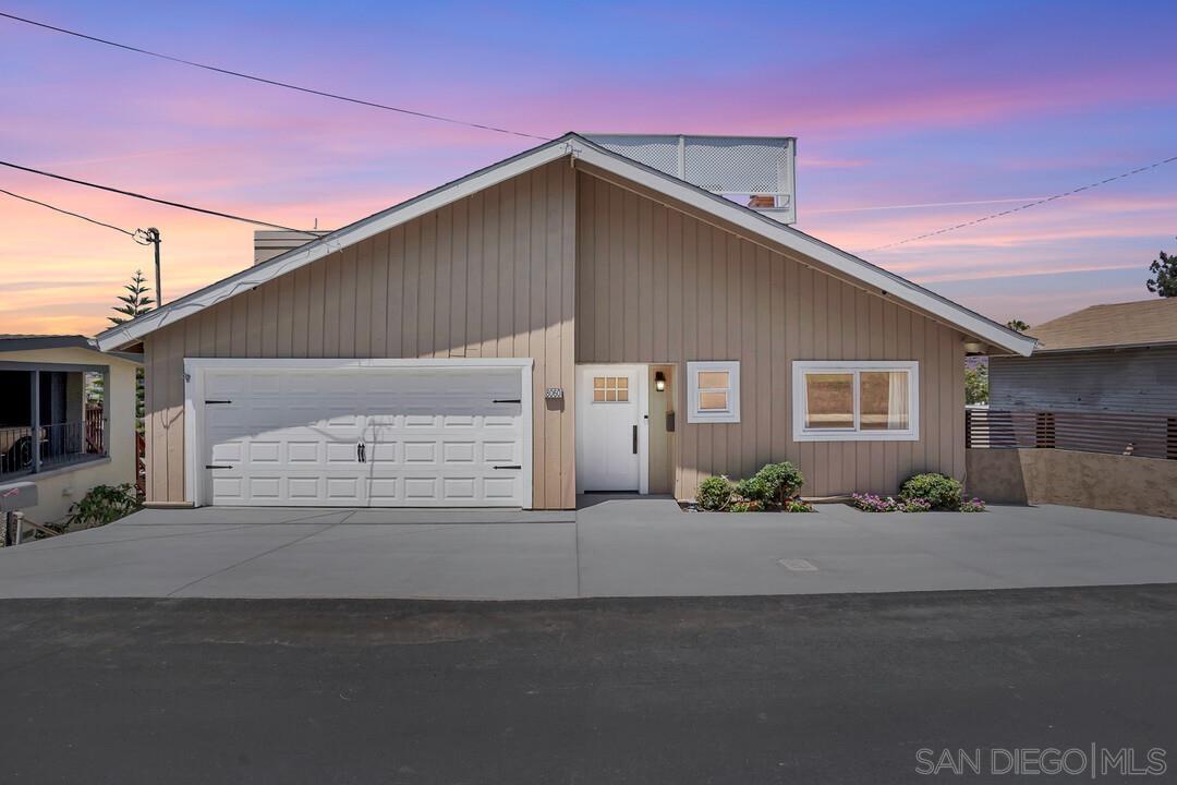 Detail Gallery Image 1 of 1 For 8060  Lemon Ave, La Mesa,  CA 91941 - 4 Beds | 4 Baths