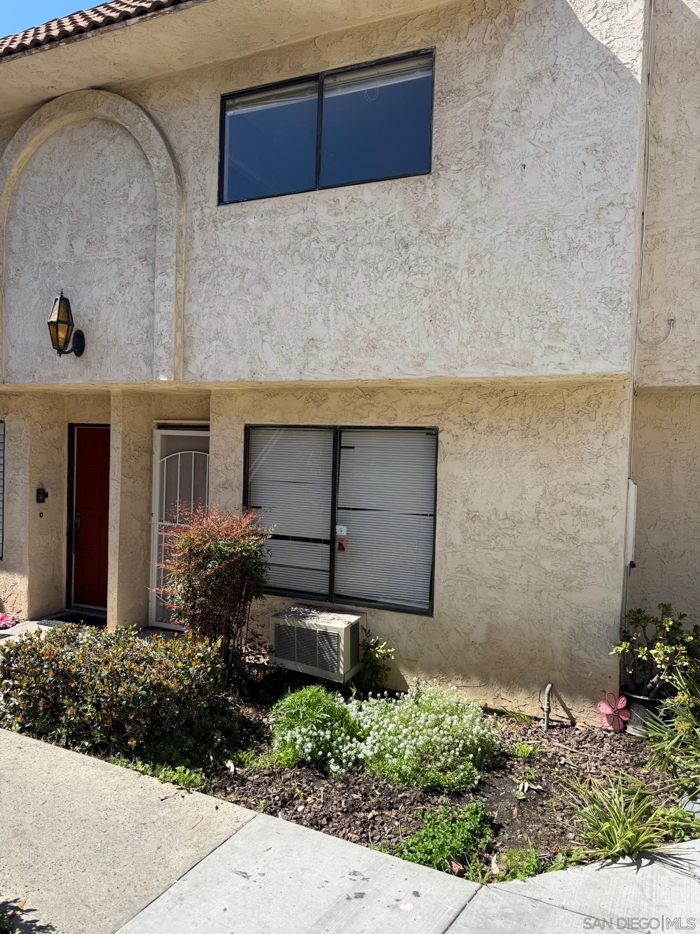 Detail Gallery Image 1 of 1 For 5702  Bates St  #19,  San Diego,  CA 92115 - 2 Beds | 1/1 Baths