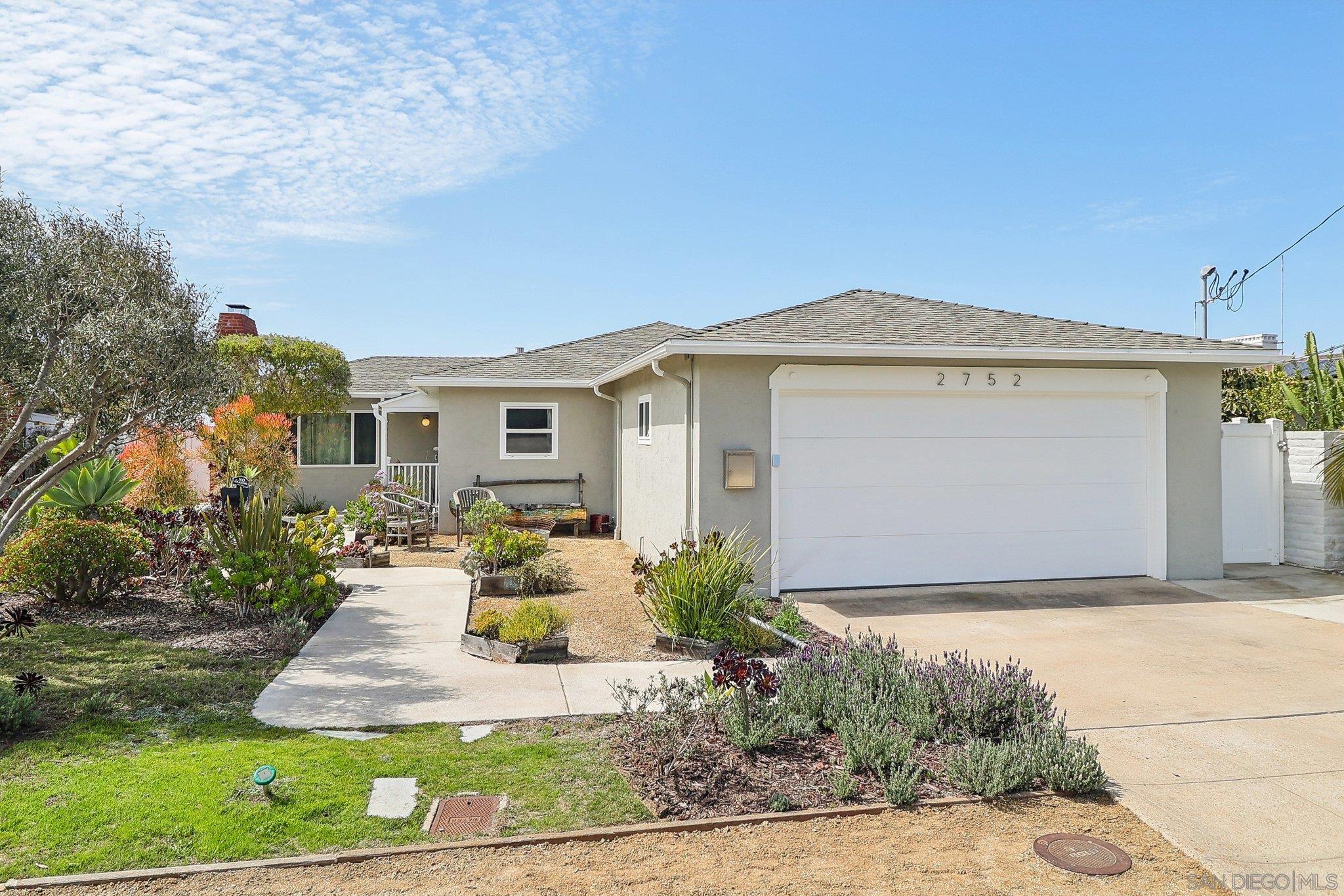 Detail Gallery Image 1 of 1 For 2752  Deerpark Dr, San Diego,  CA 92110 - 3 Beds | 2 Baths