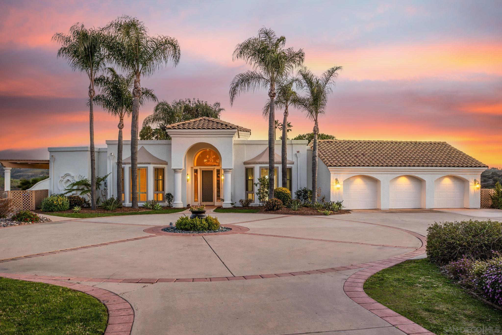 Detail Gallery Image 1 of 1 For 4489  Fallsbrae Rd, Fallbrook,  CA 92028 - 4 Beds | 4 Baths