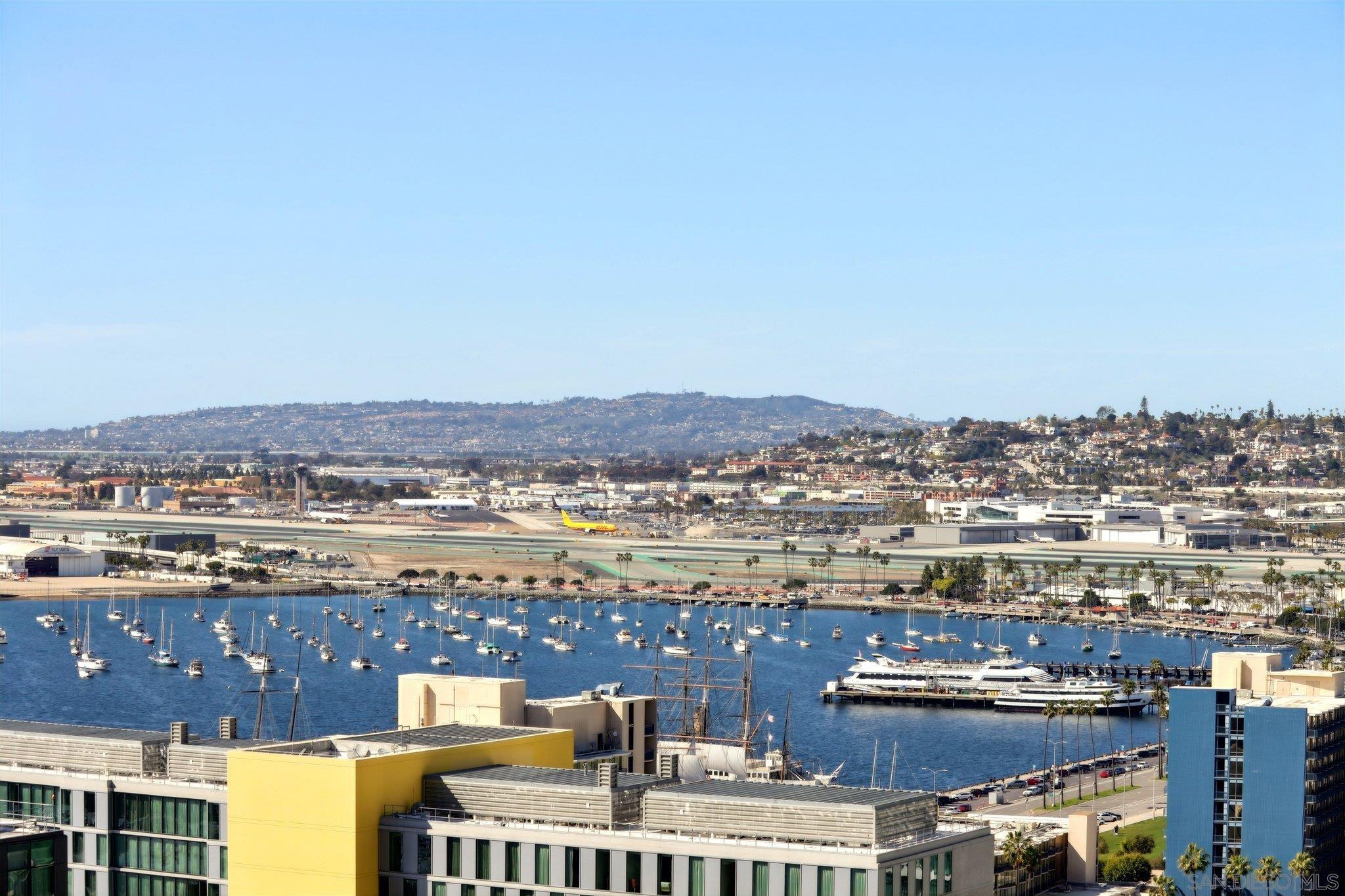 Detail Gallery Image 1 of 1 For 888 W E St  #2506,  San Diego,  CA 92101 - 2 Beds | 2 Baths