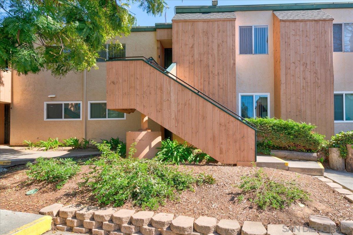 Detail Gallery Image 1 of 1 For 8741  Lake Murray Blvd  #11,  San Diego,  CA 92119 - 2 Beds | 1 Baths