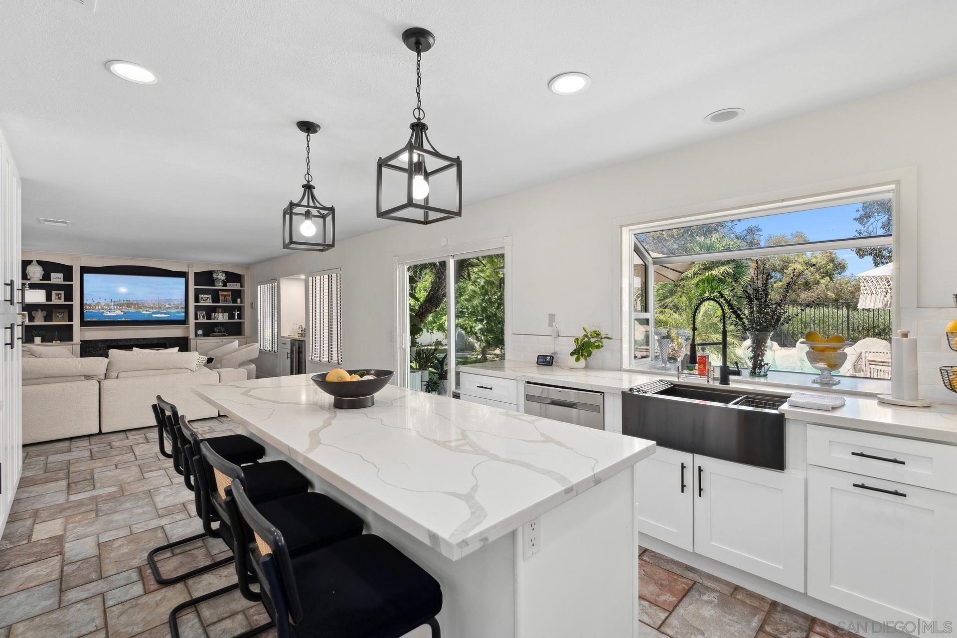 Detail Gallery Image 1 of 1 For 43016  Calle Reva, Temecula,  CA 92592 - 5 Beds | 3 Baths