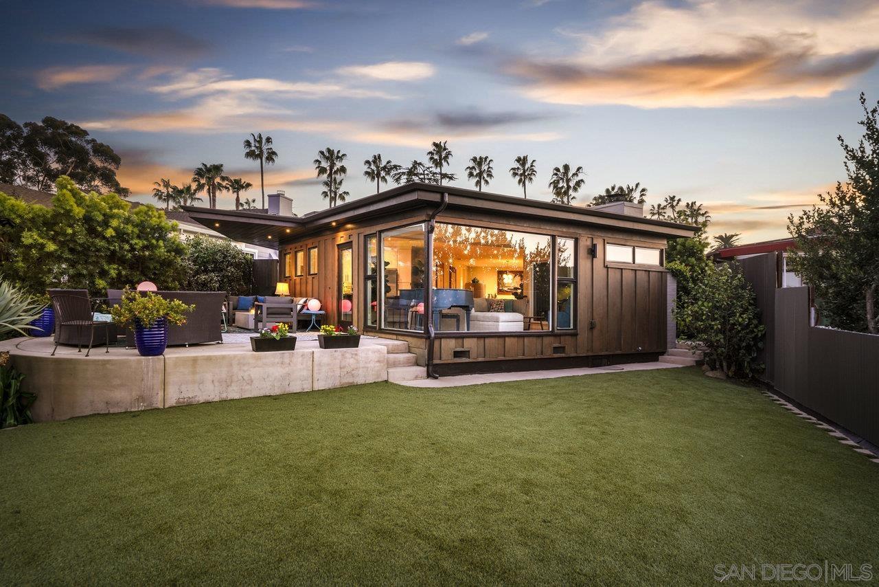 Detail Gallery Image 1 of 1 For 4752  Panorama Dr, San Diego,  CA 92116 - 5 Beds | 4 Baths