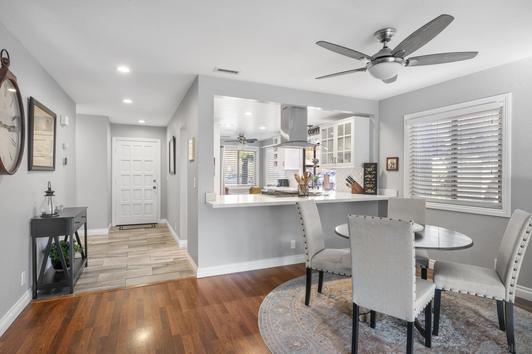 Detail Gallery Image 1 of 1 For 5737  Adobe Falls Road  a,  San Diego,  CA 92120 - 2 Beds | 2 Baths