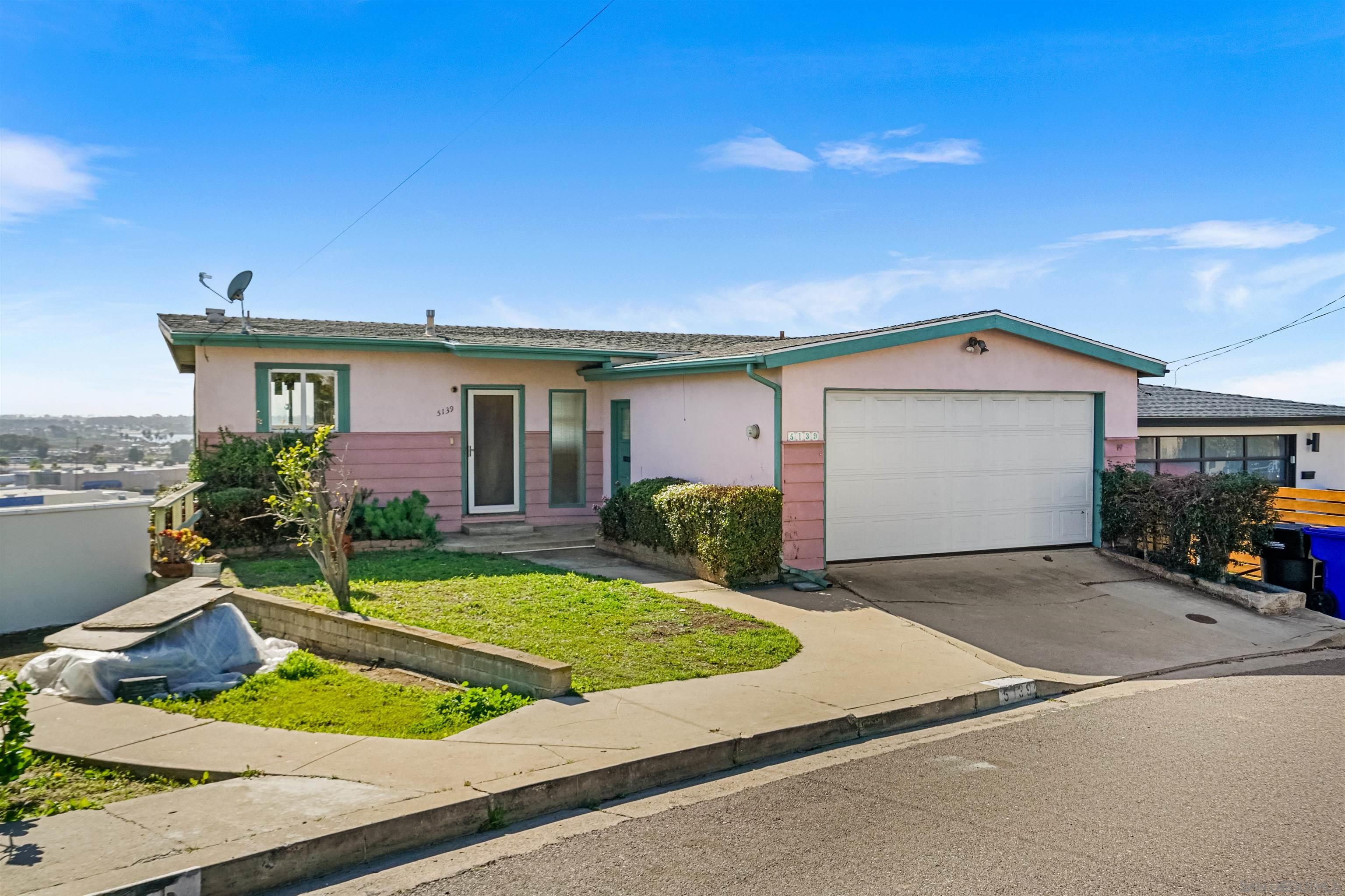 Detail Gallery Image 1 of 1 For 5139  Hilda Rd, San Diego,  CA 92110 - 4 Beds | 2 Baths