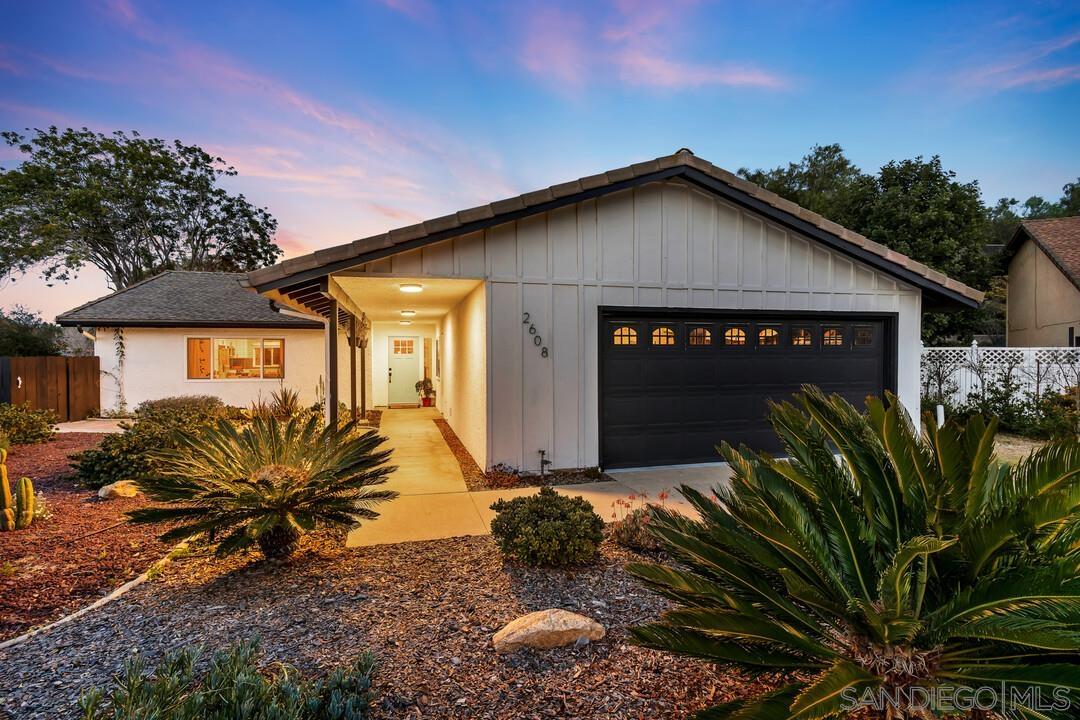 Detail Gallery Image 1 of 1 For 2608  Buenos Tiempos, Fallbrook,  CA 92028 - 3 Beds | 2 Baths