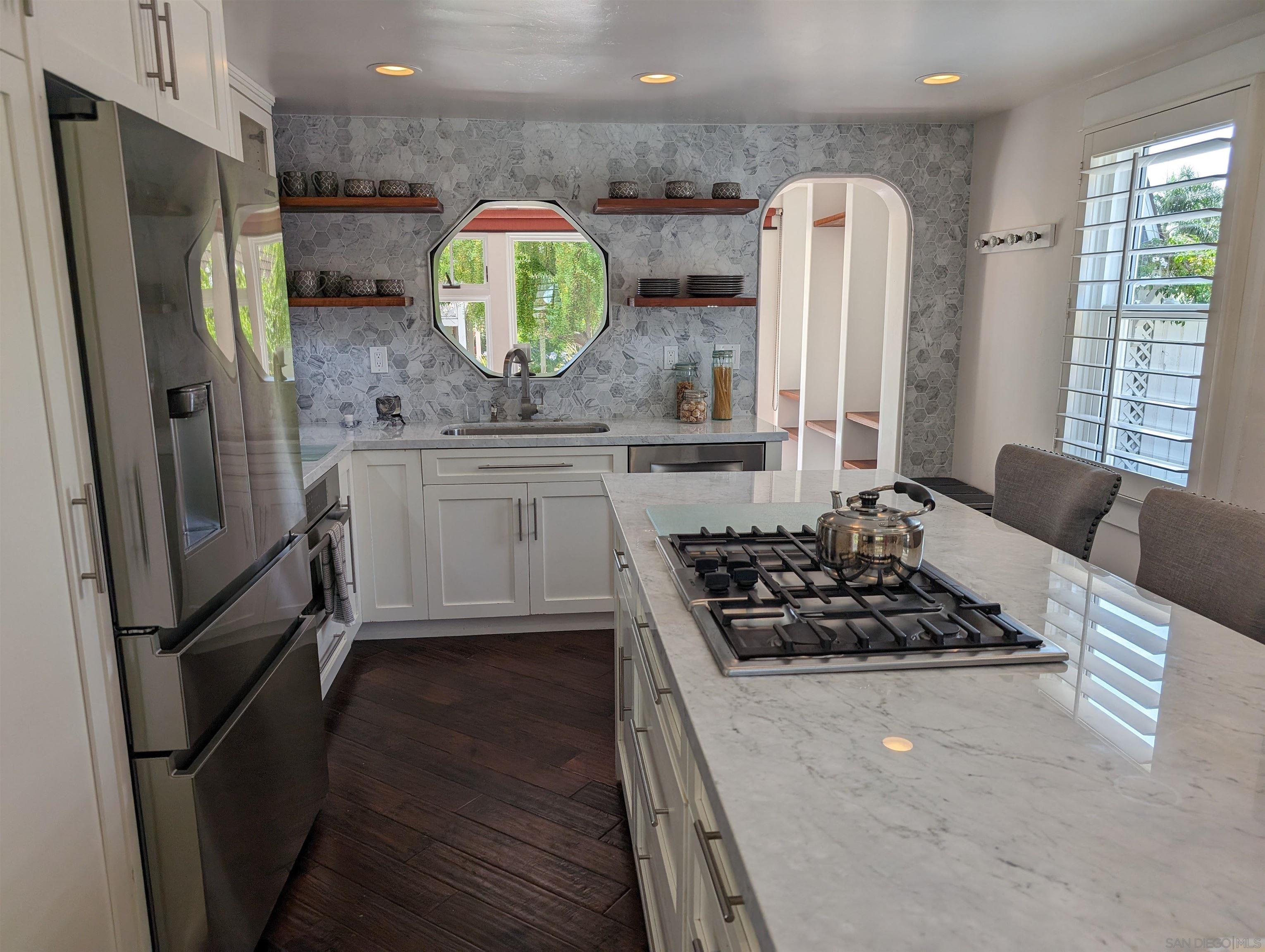 Detail Gallery Image 1 of 1 For 201 N Rios Ave, Solana Beach,  CA 92075 - 3 Beds | 2 Baths