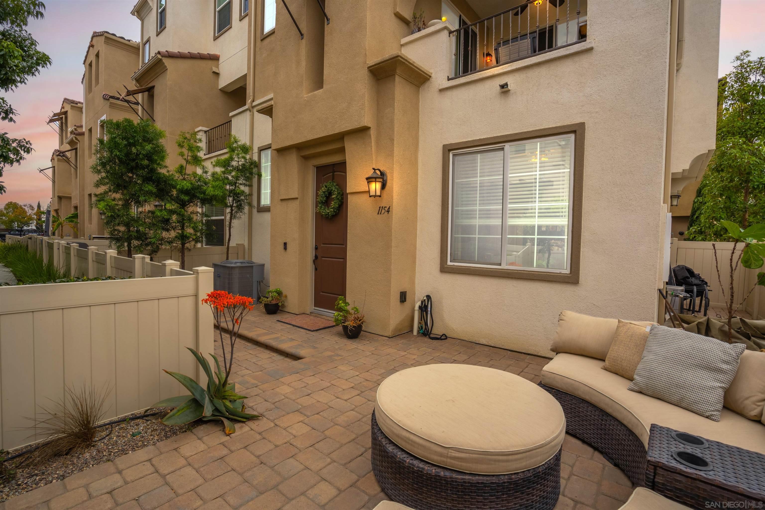 Detail Gallery Image 1 of 1 For 1154  via Lucero, Oceanside,  CA 92056 - 4 Beds | 3/1 Baths