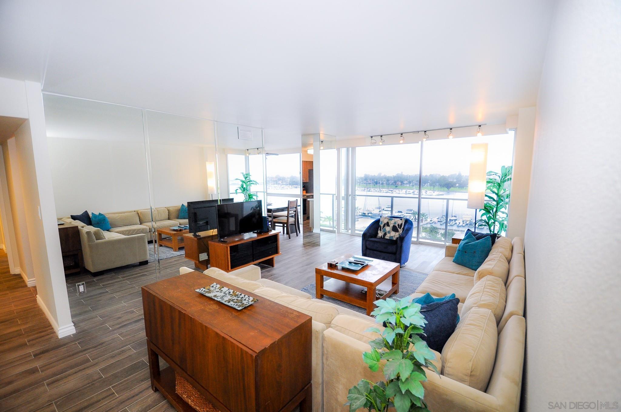 Detail Gallery Image 1 of 9 For 1770  Avenida Del Mundo  706, Coronado,  CA 92118 - 2 Beds | 2 Baths