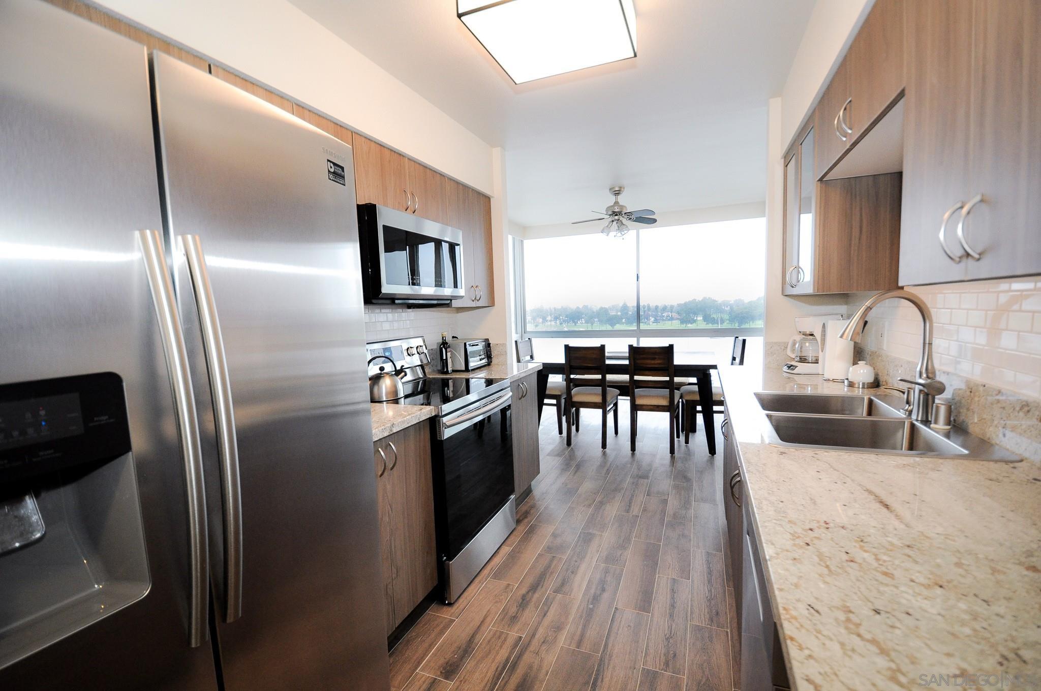 Detail Gallery Image 5 of 9 For 1770  Avenida Del Mundo  706, Coronado,  CA 92118 - 2 Beds | 2 Baths