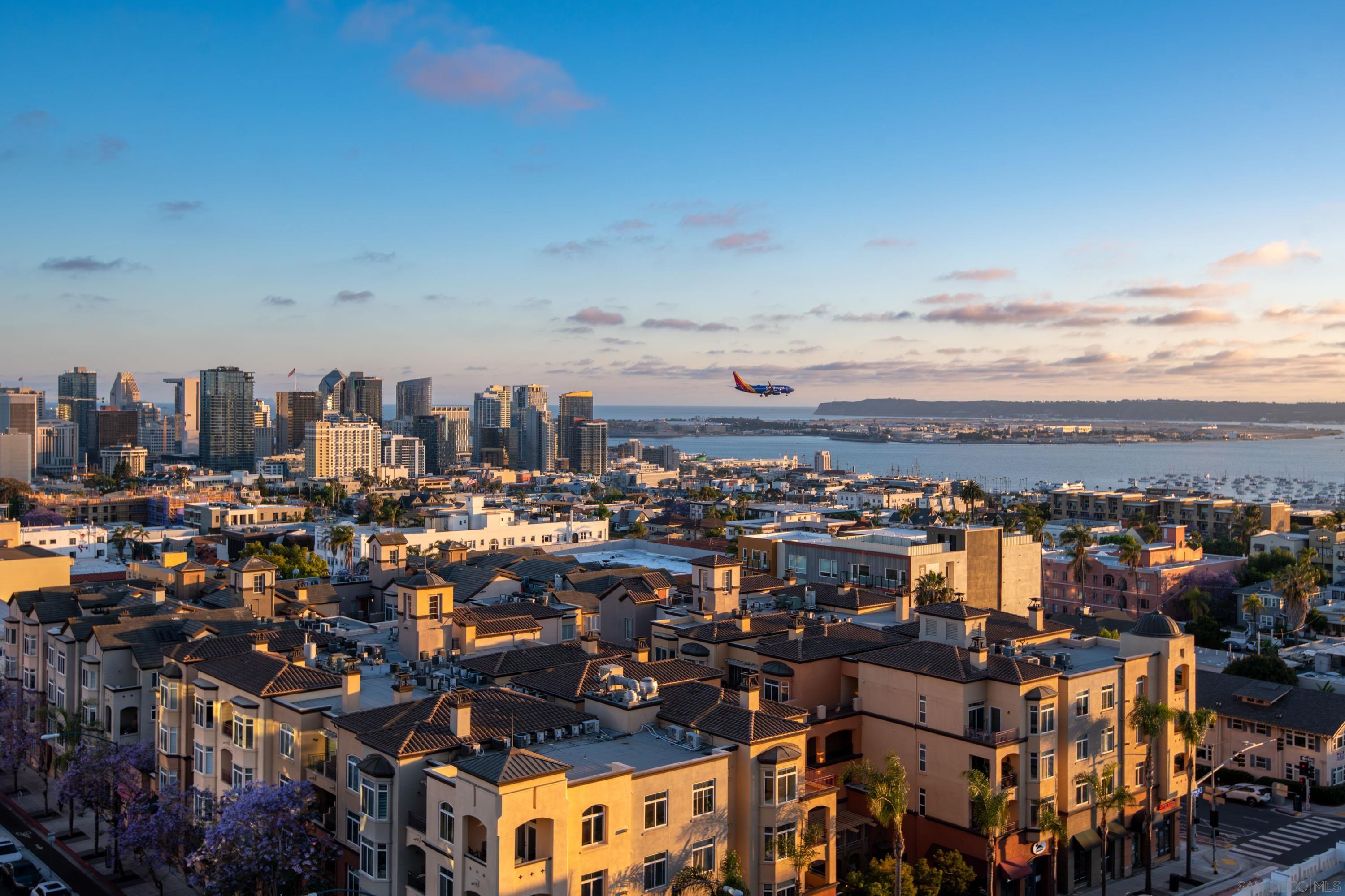 Detail Gallery Image 1 of 1 For 2500  6th Avenue  #1008,  San Diego,  CA 92103 - 3 Beds | 2/1 Baths