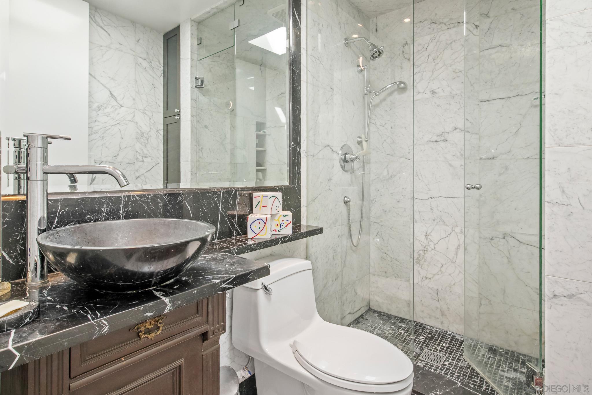 Detail Gallery Image 12 of 17 For 6455  La Jolla Blvd.  308, La Jolla,  CA 92037 - 2 Beds | 2 Baths