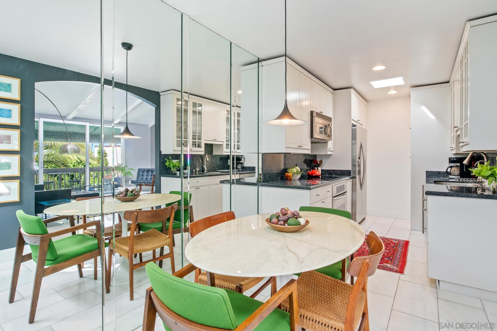 Detail Gallery Image 5 of 17 For 6455  La Jolla Blvd.  308, La Jolla,  CA 92037 - 2 Beds | 2 Baths